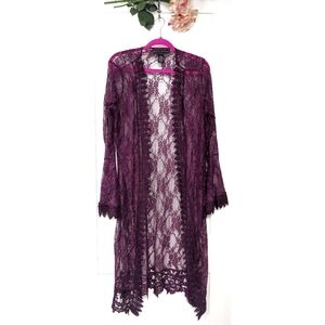 Boutique stretchy lace kimono Polly & Esther